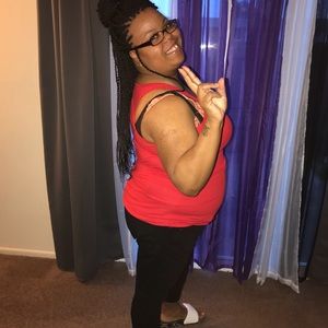 Meet your Posher, Sierra